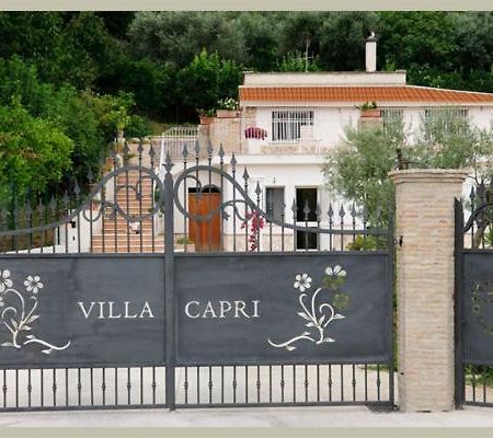 Villa Capri Fondi Exteriör bild